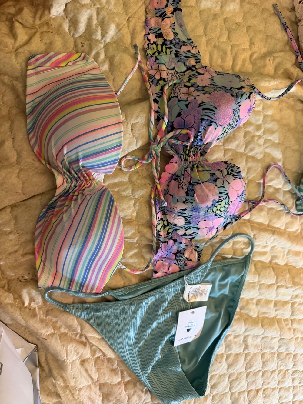 Women’s Floral & Pastel Stripe Mix Swim Bikini Lot 🌺